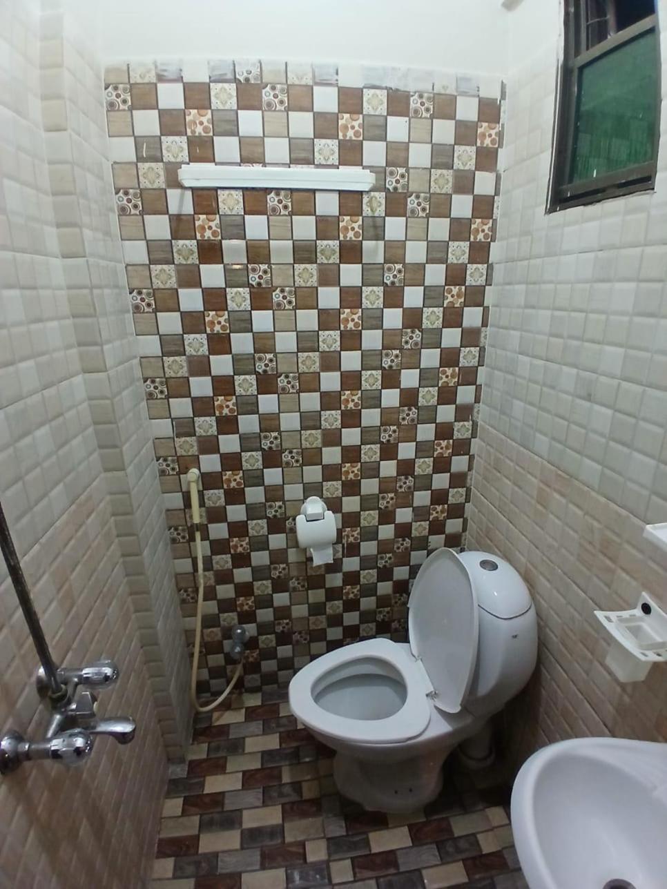 Goho Rooms Badar Karachi Extérieur photo
