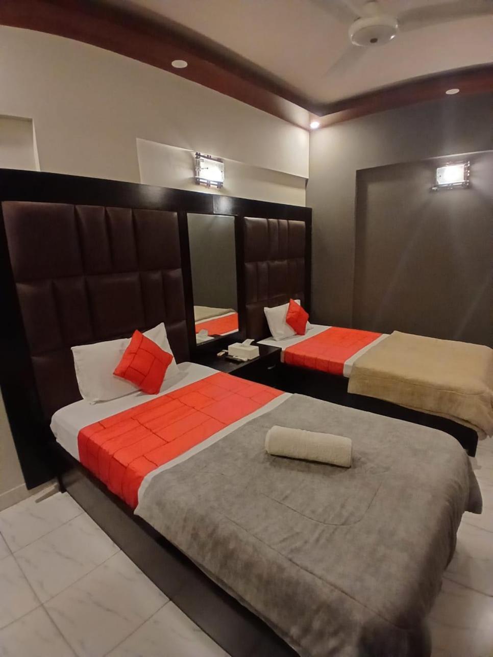Goho Rooms Badar Karachi Extérieur photo