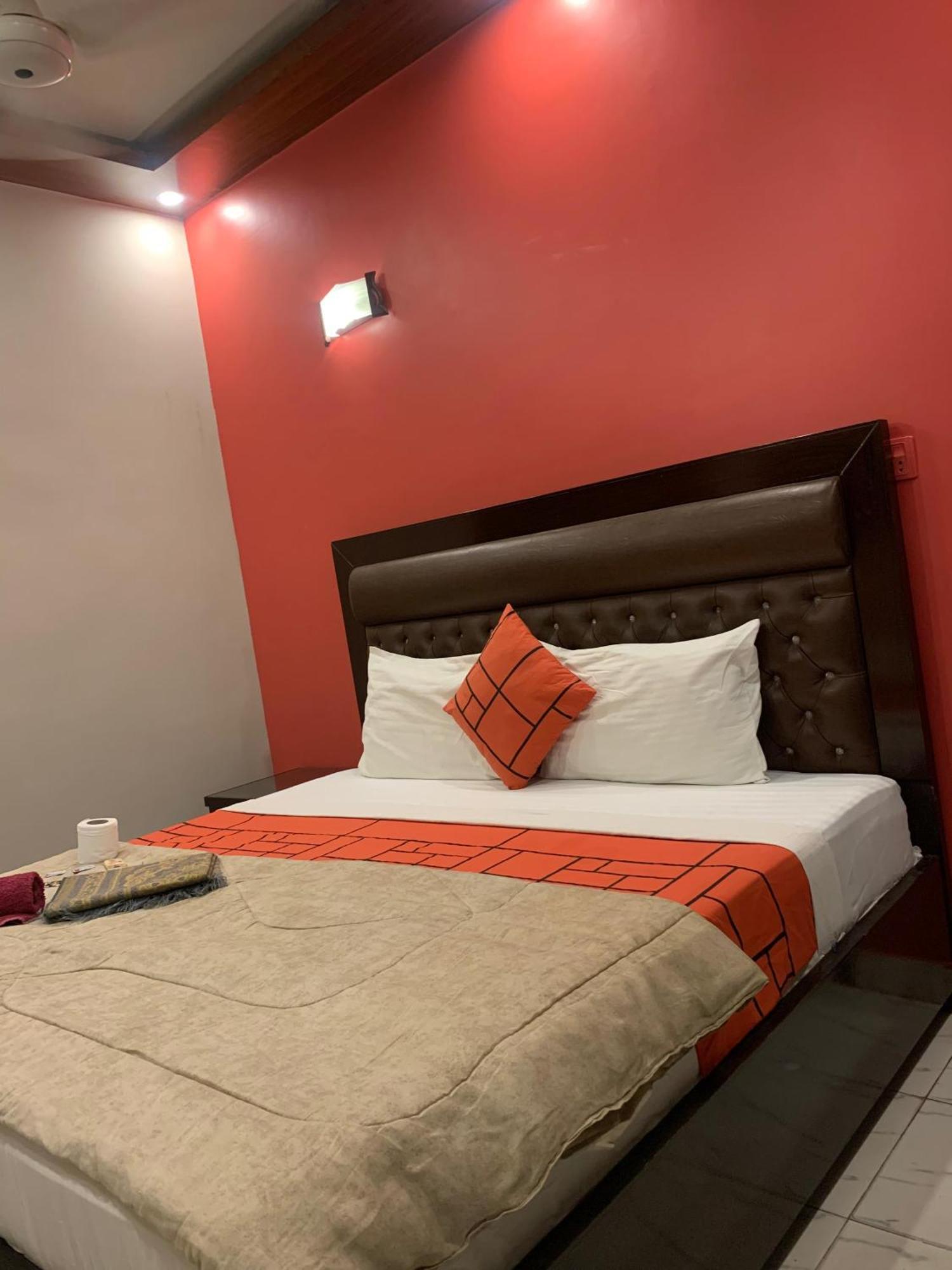 Goho Rooms Badar Karachi Extérieur photo